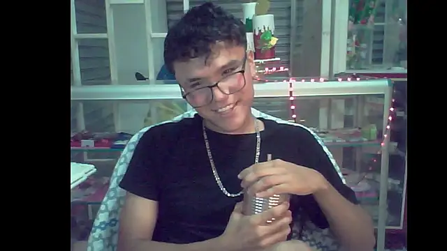 Snapshot of Baby_Cream chatting on December 10, 10:17 am Baby Cream online show from December 10, 10:17 am