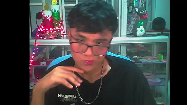 Snapshot of Baby_Cream chatting on December 11, 4:39 am Baby Cream online show from December 11, 4:39 am