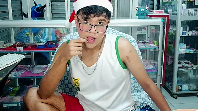 Snapshot of Baby_Cream chatting on December 18, 4:31 am Baby Cream online show from December 18, 4:31 am