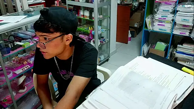 Snapshot of Baby_Cream chatting on February 5, 3:55 am Baby Cream online show from February 5, 3:55 am