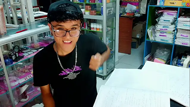 Snapshot of Baby_Cream chatting on February 20, 4:18 am Baby Cream online show from February 20, 4:18 am