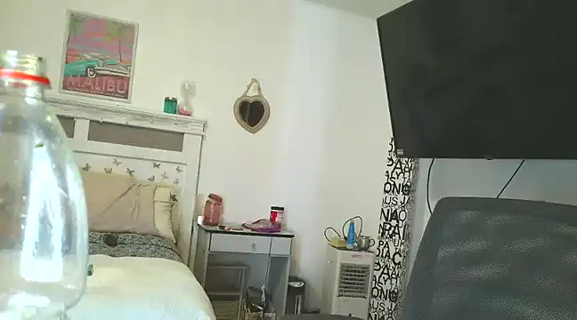 italianlatindream online show from December 6, 1:40 am