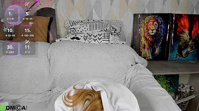 Michelle Blond online show from October 21, 8:26 am