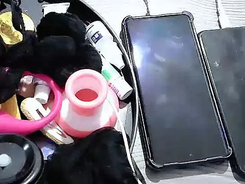 yourz tw online show from April 6, 5:25 pm