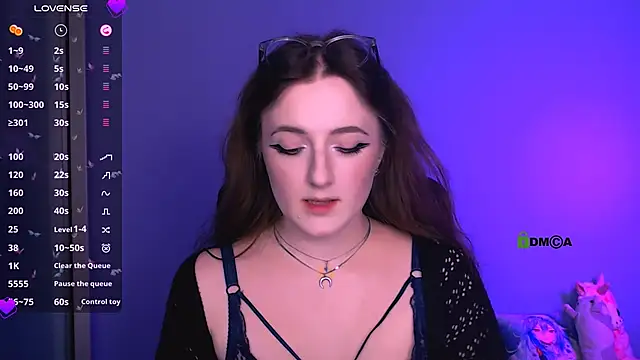 luna berryy online show from November 19, 8:53 pm