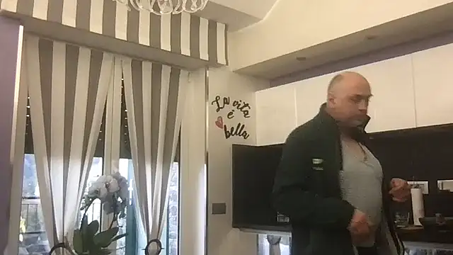 pantomax online show from December 3, 1:42 pm