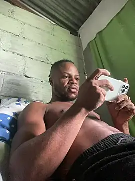 Snapshot of ElNegroRony chatting on February 6, 2:53 pm ElNegroRony online show from February 6, 2:53 pm