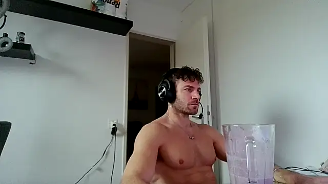 alpha-hunk online show from December 15, 11:14 am