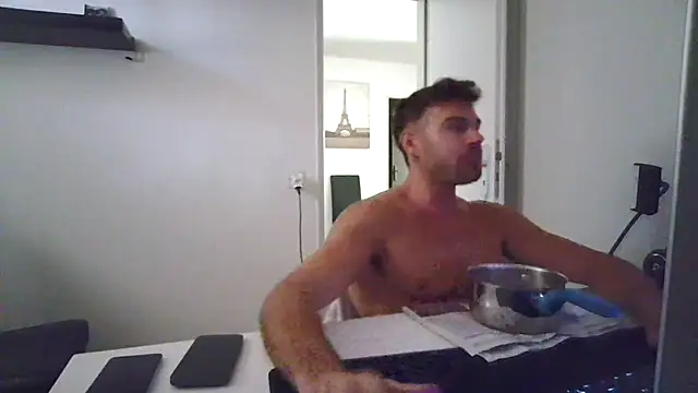 Snapshot of alpha-hunk chatting on July 3, 11:05 am alpha-hunk online show from July 3, 11:05 am