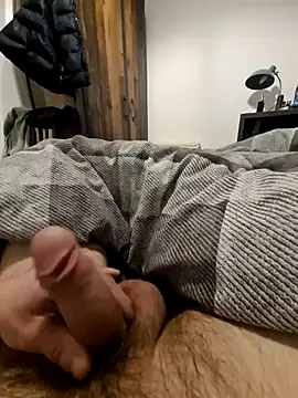 Snapshot of NiceBone000 chatting on December 15, 9:53 pm NiceBone000 online show from December 15, 9:53 pm