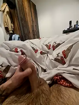 Snapshot of NiceBone000 chatting on January 8, 8:50 pm NiceBone000 online show from January 8, 8:50 pm