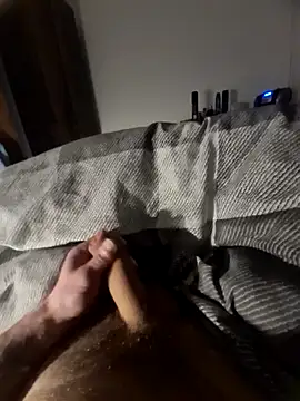 Snapshot of NiceBone000 chatting on January 23, 5:31 pm NiceBone000 online show from January 23, 5:31 pm