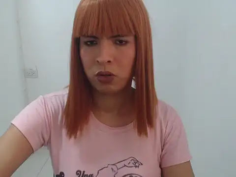 Snapshot of estefania224 chatting on February 7, 2:54 pm estefania224 online show from February 7, 2:54 pm