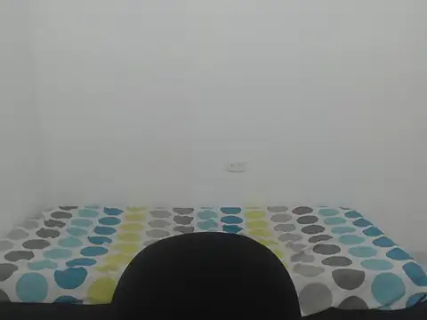 Snapshot of estefania224 chatting on February 27, 12:10 am estefania224 online show from February 27, 12:10 am