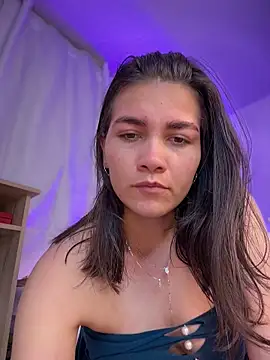 Snapshot of aurora_divine chatting on June 7, 8:34 pm aurora divine online show from June 7, 8:34 pm
