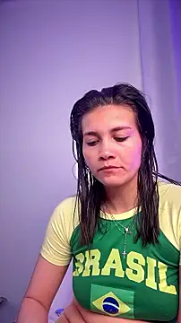 Snapshot of aurora_divine chatting on July 7, 8:35 pm aurora divine online show from July 7, 8:35 pm