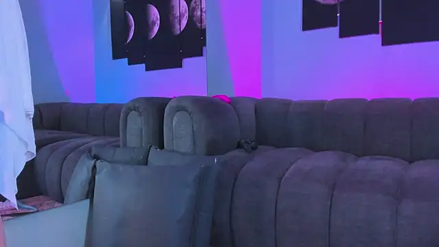 maddy walker online show from April 9, 12:43 pm