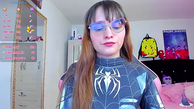 Snapshot of Lucyy-hess chatting on December 11, 8:07 pm Lucyy-hess online show from December 11, 8:07 pm