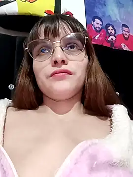 Snapshot of Lucyy-hess chatting on December 12, 2:48 am Lucyy-hess online show from December 12, 2:48 am