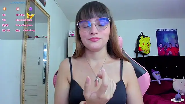 Snapshot of Lucyy-hess chatting on February 26, 10:20 pm Lucyy-hess online show from February 26, 10:20 pm