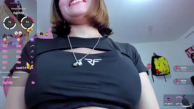 Snapshot of Lucyy-hess chatting on September 23, 6:33 pm Lucyy-hess online show from September 23, 6:33 pm