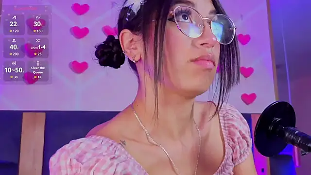 Snapshot of MadyJackson chatting on March 12, 11:38 am MadyJackson online show from March 12, 11:38 am