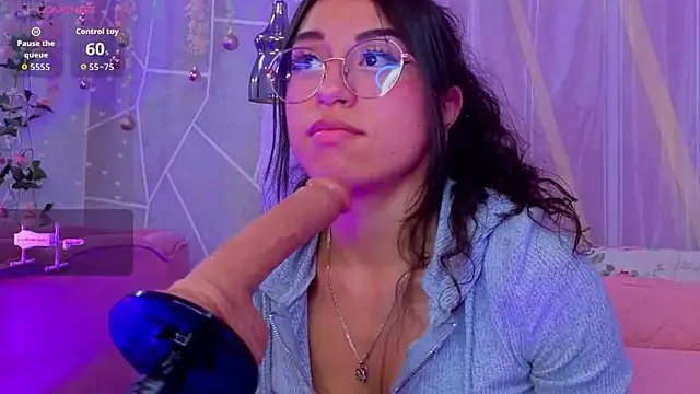 Snapshot of MadyJackson chatting on March 20, 11:53 pm MadyJackson online show from March 20, 11:53 pm