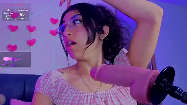 Snapshot of MadyJackson chatting on March 21, 11:48 am MadyJackson online show from March 21, 11:48 am