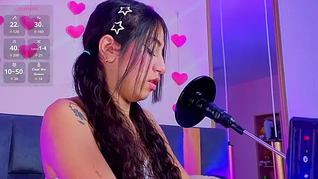 Snapshot of MadyJackson chatting on March 30, 11:55 am MadyJackson online show from March 30, 11:55 am