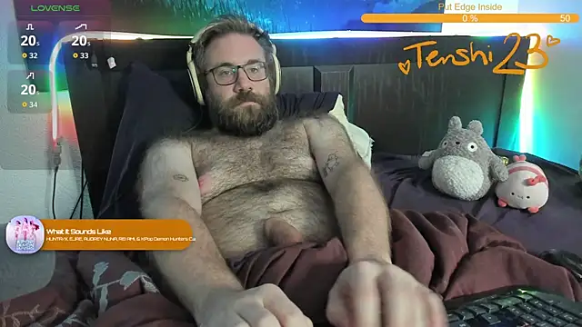 Snapshot of tenshi23strip chatting on September 27, 2:33 pm tenshi23strip online show from September 27, 2:33 pm