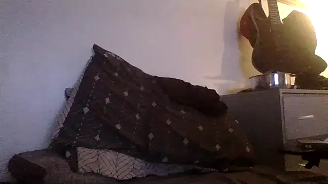 Snapshot of CandiedPompano chatting on July 7, 4:04 am CandiedPompano online show from July 7, 4:04 am