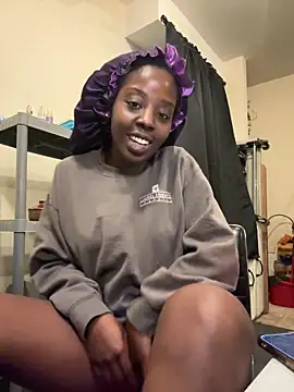 Snapshot of choclatepeaach chatting on November 13, 1:10 pm choclatepeaach online show from November 13, 1:10 pm