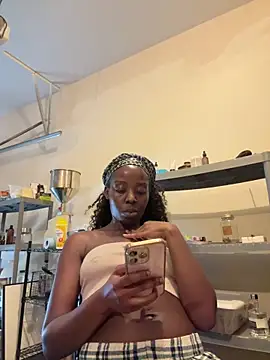 choclatepeaach online show from January 7, 3:36 pm