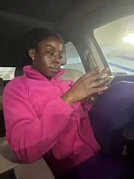 choclatepeaach online show from March 31, 4:07 pm