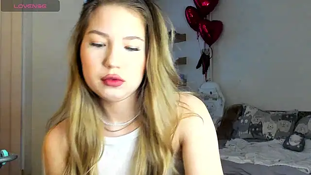 Snapshot of StefaTaylor chatting on February 27, 12:02 pm StefaTaylor online show from February 27, 12:02 pm