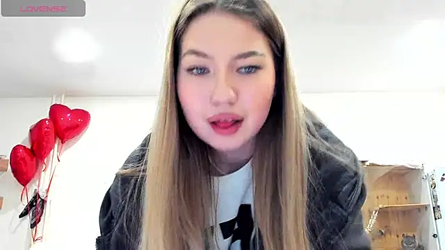 Snapshot of StefaTaylor chatting on March 9, 1:04 pm StefaTaylor online show from March 9, 1:04 pm