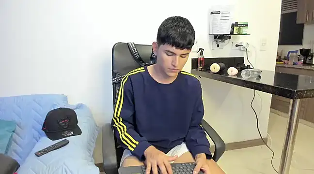 Lyam ap online show from January 13, 8:05 am