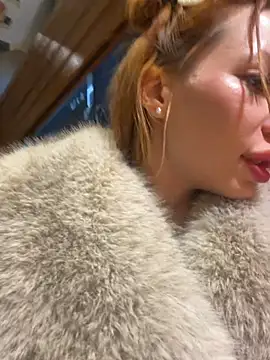 Snapshot of babydolll chatting on February 4, 6:27 pm babydolll online show from February 4, 6:27 pm