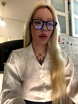 babydolll online show from November 14, 1:32 pm