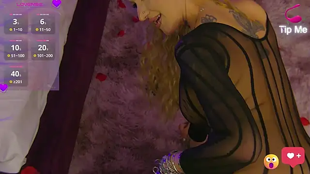 Snapshot of MazeSin chatting on March 13, 1:10 am MazeSin online show from March 13, 1:10 am