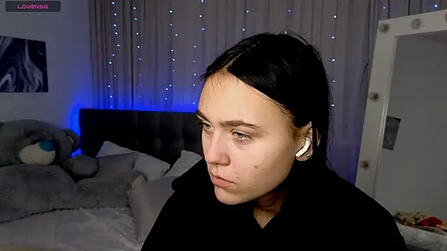 Snapshot of CooperAllana chatting on November 21, 6:56 am CooperAllana online show from November 21, 6:56 am