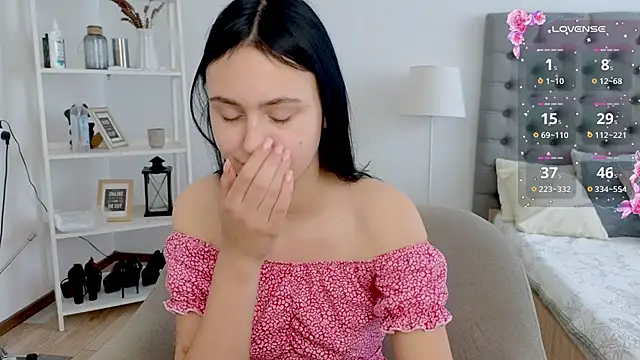 Snapshot of CooperAllana chatting on February 11, 8:08 am CooperAllana online show from February 11, 8:08 am