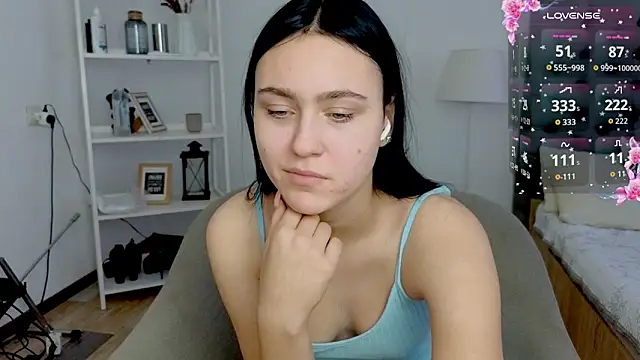 Snapshot of CooperAllana chatting on February 12, 8:20 am CooperAllana online show from February 12, 8:20 am