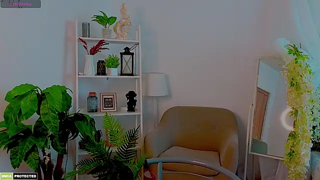 Snapshot of CooperAllana chatting on March 5, 8:10 am CooperAllana online show from March 5, 8:10 am