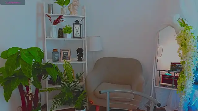 Snapshot of CooperAllana chatting on March 11, 8:53 am CooperAllana online show from March 11, 8:53 am