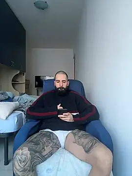 Snapshot of Gioeltoro89 chatting on March 16, 4:33 pm Gioeltoro89 online show from March 16, 4:33 pm