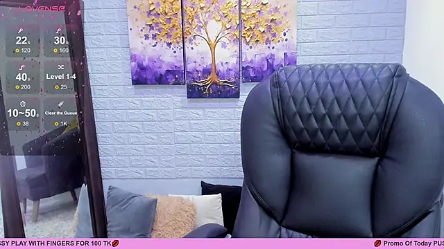 ebbafernandez  online show from February 27, 9:14 pm