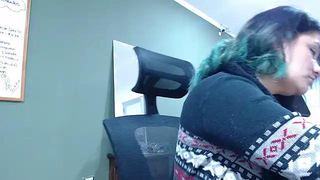 Snapshot of gigiqueen_18 chatting on March 14, 11:54 pm gigiqueen 18 online show from March 14, 11:54 pm