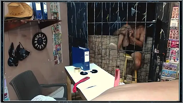 Snapshot of prison_hot_2027 chatting on December 2, 1:58 am prison hot 2027 online show from December 2, 1:58 am
