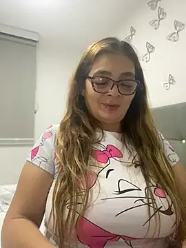 AntonellaAlondra4 online show from December 20, 4:42 am